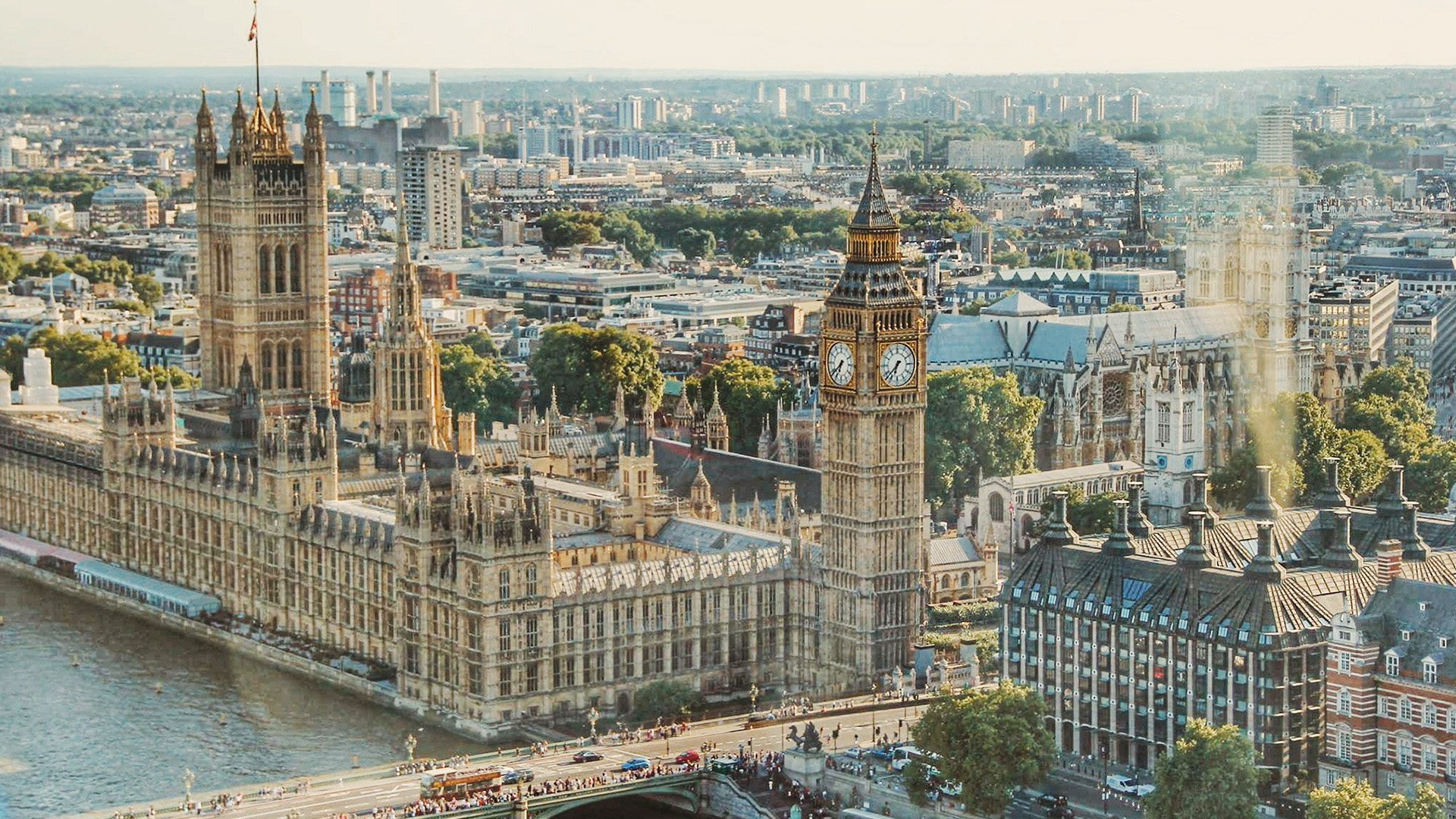 英国伦敦接送机价格及预订指南