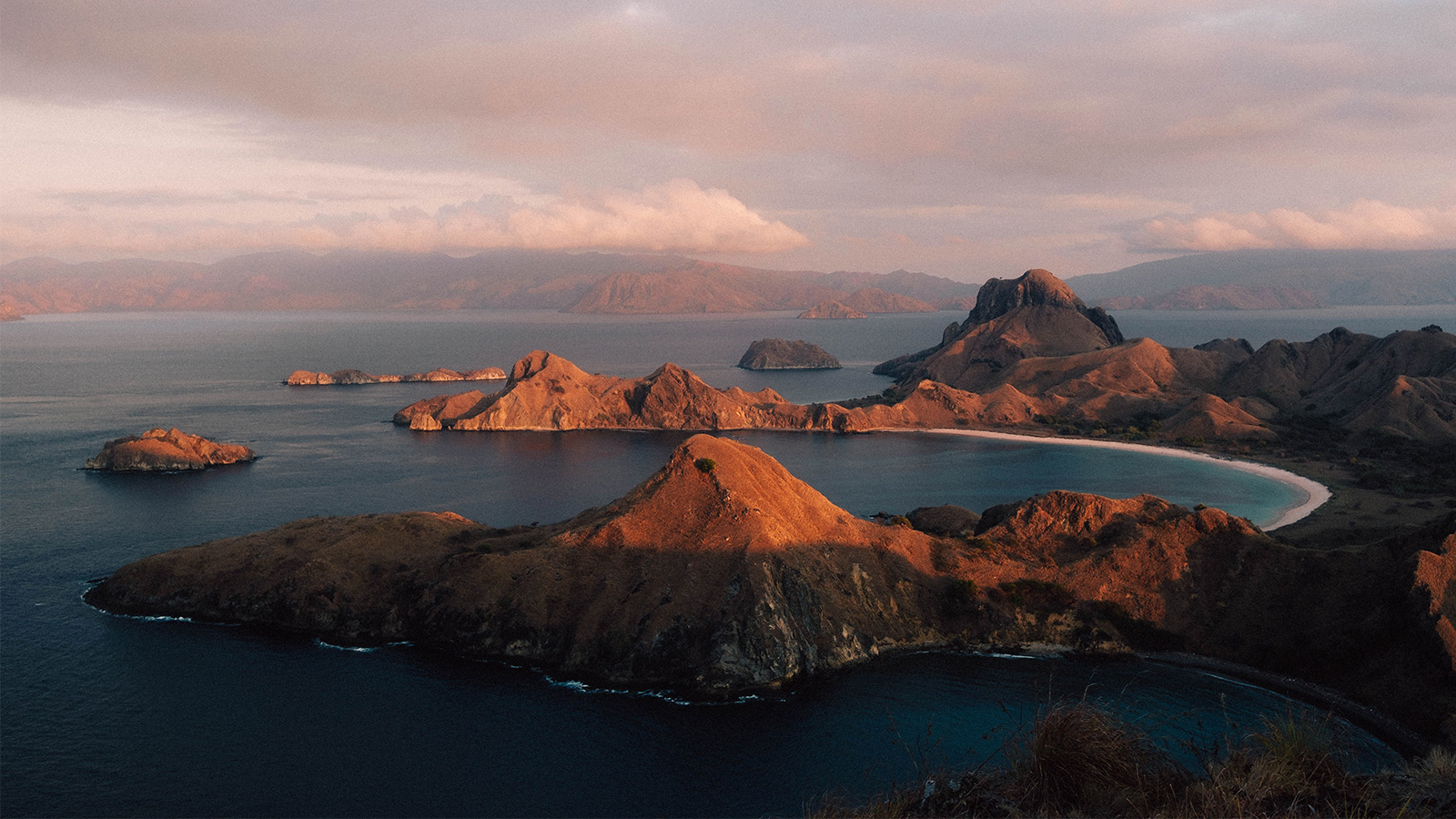 挪威峡湾包车游:探索壮观的自然美景